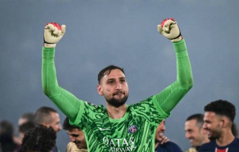 绝了，刚夺欧冠冠军就拒绝续约！大巴黎明星意在钱财，曼联出手欲挖