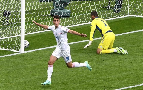 3000万撬动德甲29岁效率王？曼联豪赌能否破魔咒？