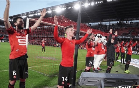 法甲焦点战：雷恩VS南特，谁能抢占先机？