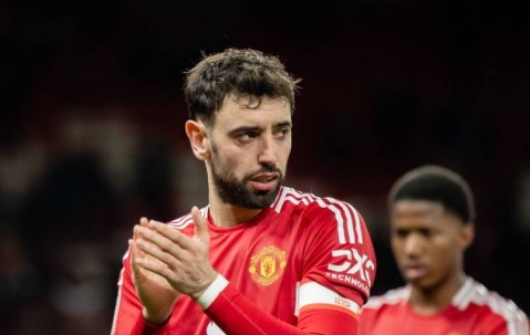 西媒曝皇马9000万镑签曼联队长，只有阿莫林当真了：坚决不卖B费