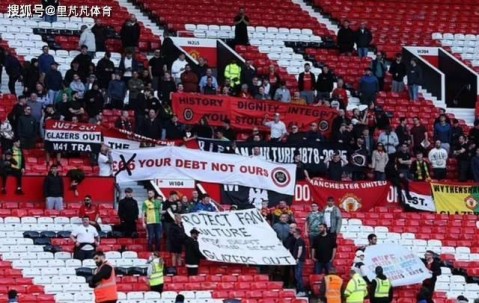引发激烈对抗：曼市德比后俱乐部VS球迷冲突延续，曼联内忧外患？