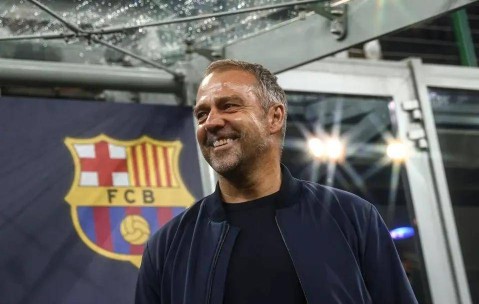 来了，巴萨！7000万飞翼+20球锋霸点头加盟，8000万先生转投法甲