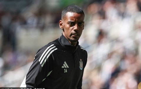 要去利物浦？伊萨克缺席热身赛引热议 纽卡主帅澄清绯闻