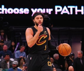 骑士神射遭遇左脚琼斯骨折 已手术并将缺席3-4个月