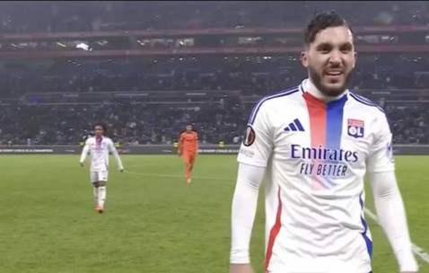 曼联领先竞争，2000万签下法甲助攻王！未来金球奖候选携手挑战欧联杯